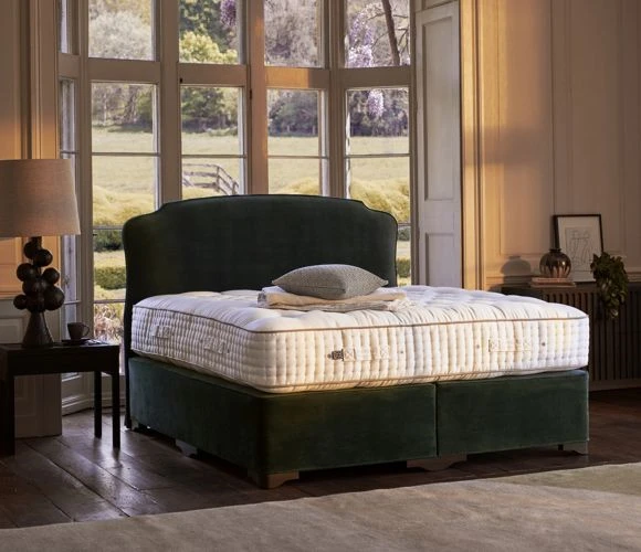 Vispring Magnificence Divan