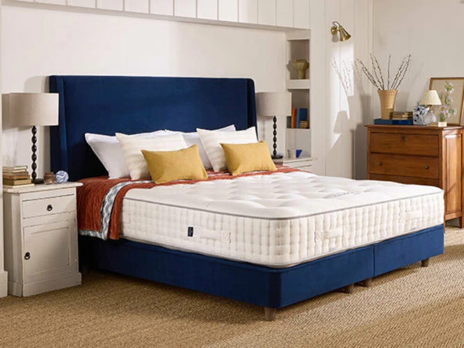 Harrison Spinks Sapphire 20000 Divan